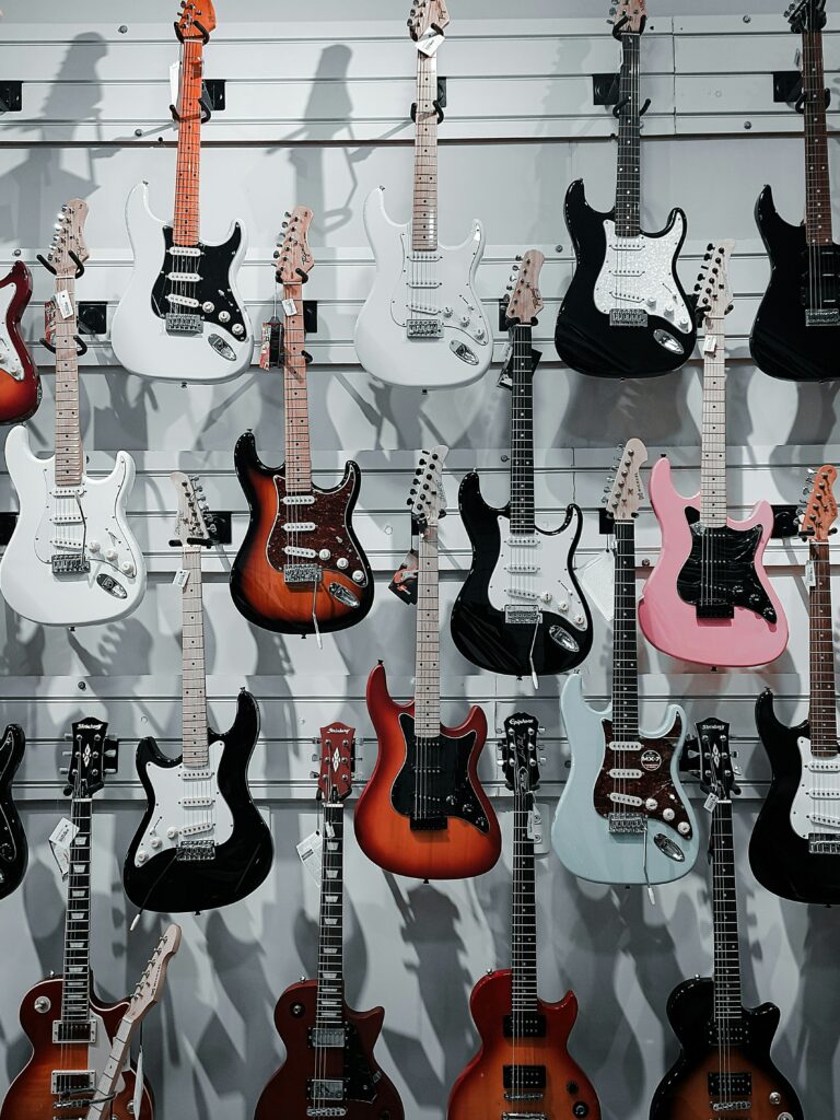 guitarras-em-uma-vitrine